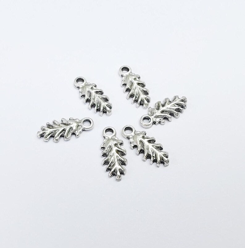 5 Oak Charms, Leaf Charms, Minimalist Boho Charm, Earring Charms, Dangle Pendant, Necklace Parts, Antique Silver Plated 15x6mm G36819