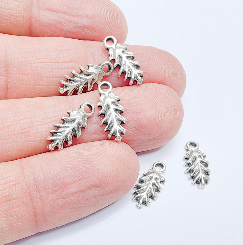 5 Oak Charms, Leaf Charms, Minimalist Boho Charm, Earring Charms, Dangle Pendant, Necklace Parts, Antique Silver Plated 15x6mm G36819