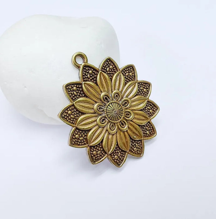 Floral Pendant Nature-Inspired Flower Design for Boho and Antique Bronze Rustic Jewelry, Antique Brass Plated 43x38mm G36714