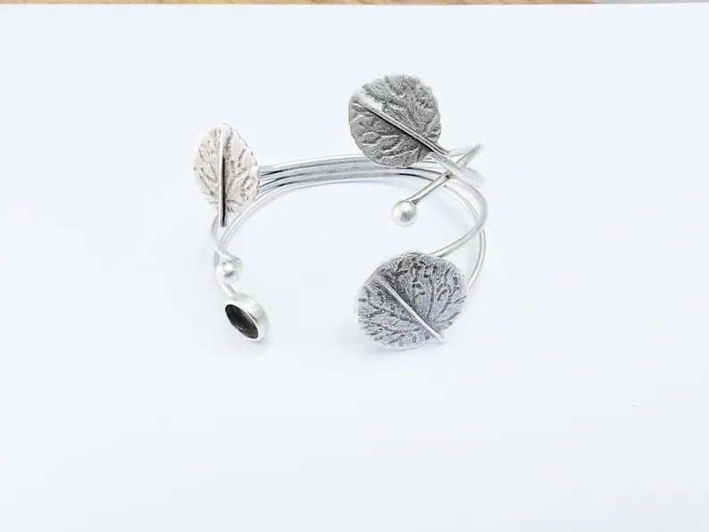 Leaf Bracelet, Bangle Bracelet Bezel, Wrap Cuff Resin Blank, Wristband Cabochon Base, Adjustable Antique Silver Brass (8mm) G36725