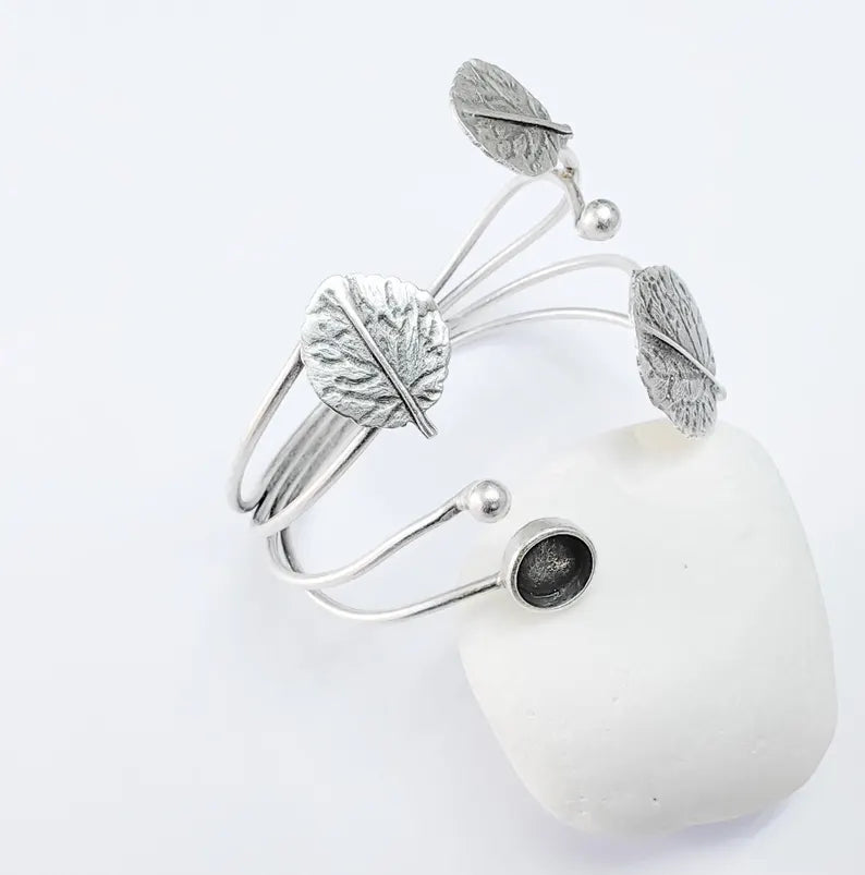 Leaf Bracelet, Bangle Bracelet Bezel, Wrap Cuff Resin Blank, Wristband Cabochon Base, Adjustable Antique Silver Brass (8mm) G36725