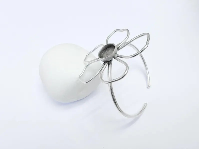 Flower Bracelet Blank Resin Cuff Dry Bezel Glass Cabochon Base Adjustable Antique Silver Plated Brass (16mm Blanks) G36749