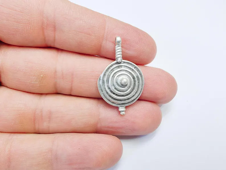 Antique Silver Plated Concentric Circle Pendant, Bohemian Necklace Parts, Unique Tribal Design for DIY Jewelry 33x20mm G36752
