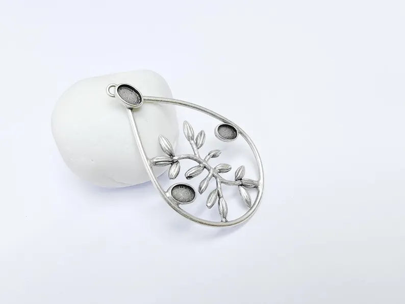 Leaf Pendant Bezel, Cabochon Blank, Locket Pendant Base, inlay Mounting, Resin Necklace, Antique Silver Plated Brass 9x6mm G36757