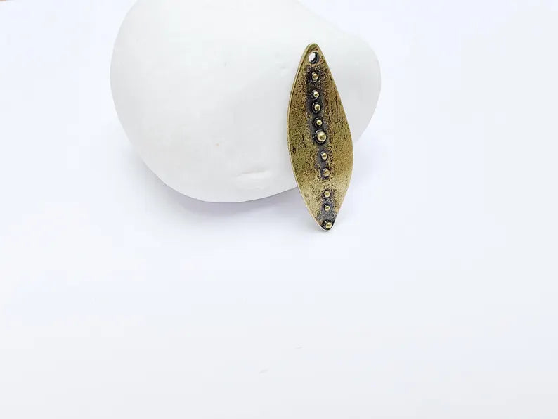 Bronze Leaf Dangle Charms, Boho Charms, Rustic Charms, Earring Charms, Bronze Pendant, Necklace Parts, Antique Bronze Plated 33x12mm G36856