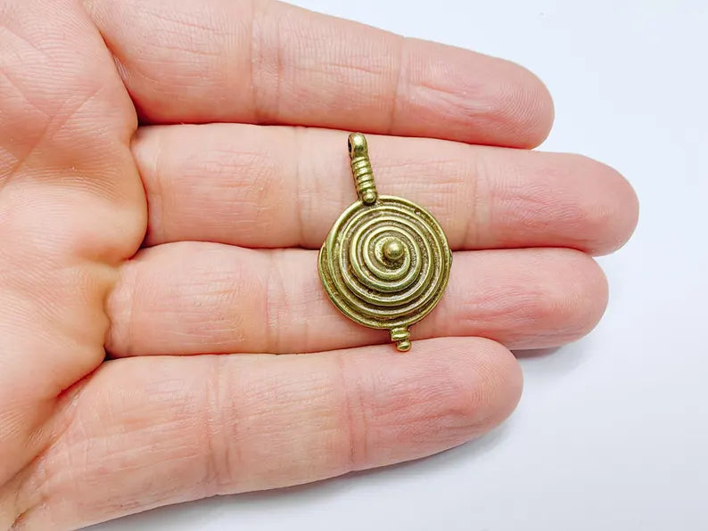 Antique Bronze Plated Concentric Circle Pendant, Bohemian Necklace Parts, Unique Tribal Design for DIY Jewelry 33x20mm G36859