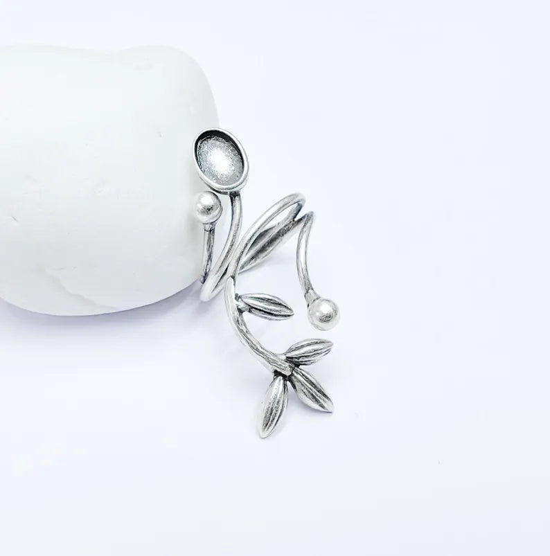 Floral Vine Ring Setting, Leaf Cabochon Blank, Resin Bezel, Mounting Epoxy Frame Base Adjustable Antique Silver Plated Brass 9x6mm G36786