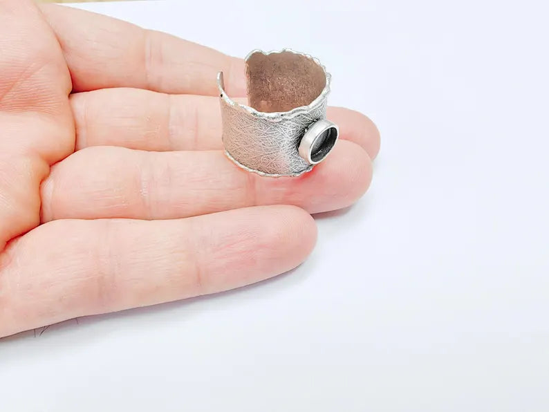 Textured Ring Setting, Cabochon Blank, Resin Bezel, Round Mounting, Epoxy Frame Base, Adjustable Antique Silver Plated Brass 8mm G36789