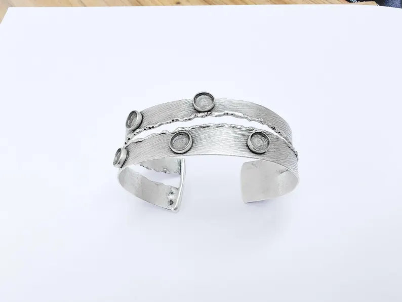 Textured Cuff Bracelet with Bezel Setting, Bangle Resin Blank Wristband Cabochon Base Adjustable Antique Silver Plated Brass (6mm) G36790