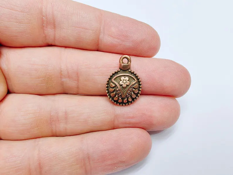 4 Flower Round Charms, Earring Charms, Boho Dangle Pendant, Necklace Parts, Antique Copper Plated 21x14mm G36803