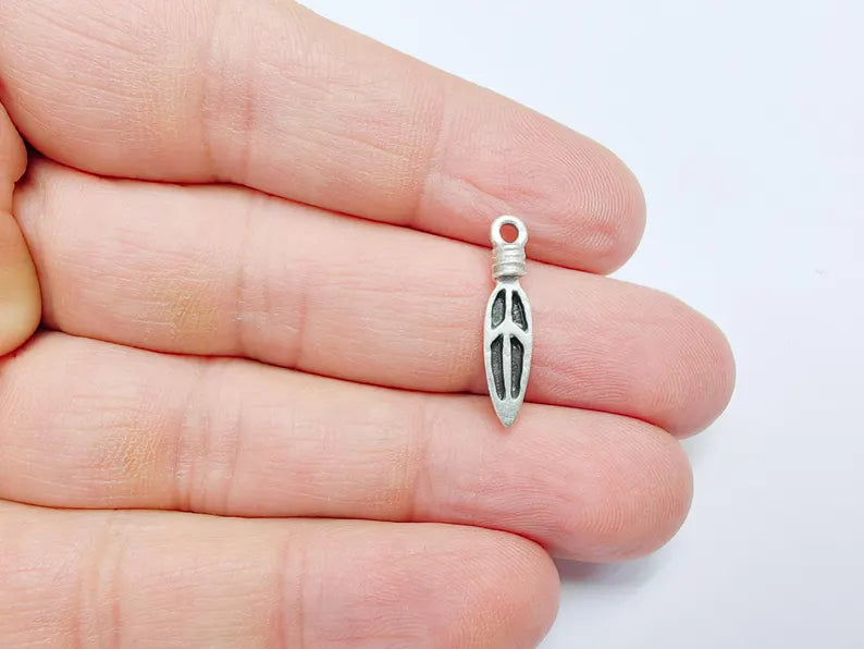 4 Peace Charms, Minimalist Boho Charm, Earring Charms, Dangle Pendant, Necklace Parts, Antique Silver Plated 22x5mm G37982