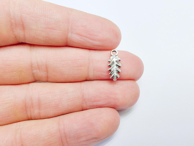 5 Oak Charms, Leaf Charms, Minimalist Boho Charm, Earring Charms, Dangle Pendant, Necklace Parts, Antique Silver Plated 15x6mm G36819