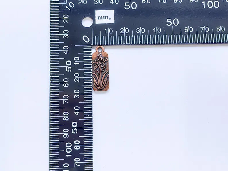 2 Lily Charms, Earring Charms, Flower Necklace Parts, Floral Charm for Nature Inspired Jewelry, Antique Copper Plated Zamac 28x10mm G36843