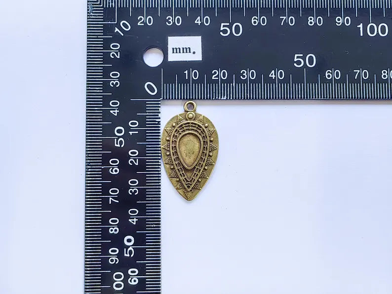 Bronze Charms Blank , Drop Charms, Ethnic Earring Charms, Bronze Rustic Pendant, Necklace Parts, Antique Bronze Plated 35x20mm G36846