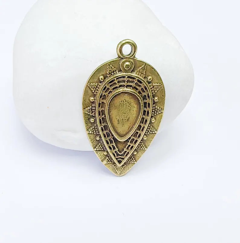 Bronze Charms Blank , Drop Charms, Ethnic Earring Charms, Bronze Rustic Pendant, Necklace Parts, Antique Bronze Plated 35x20mm G36846