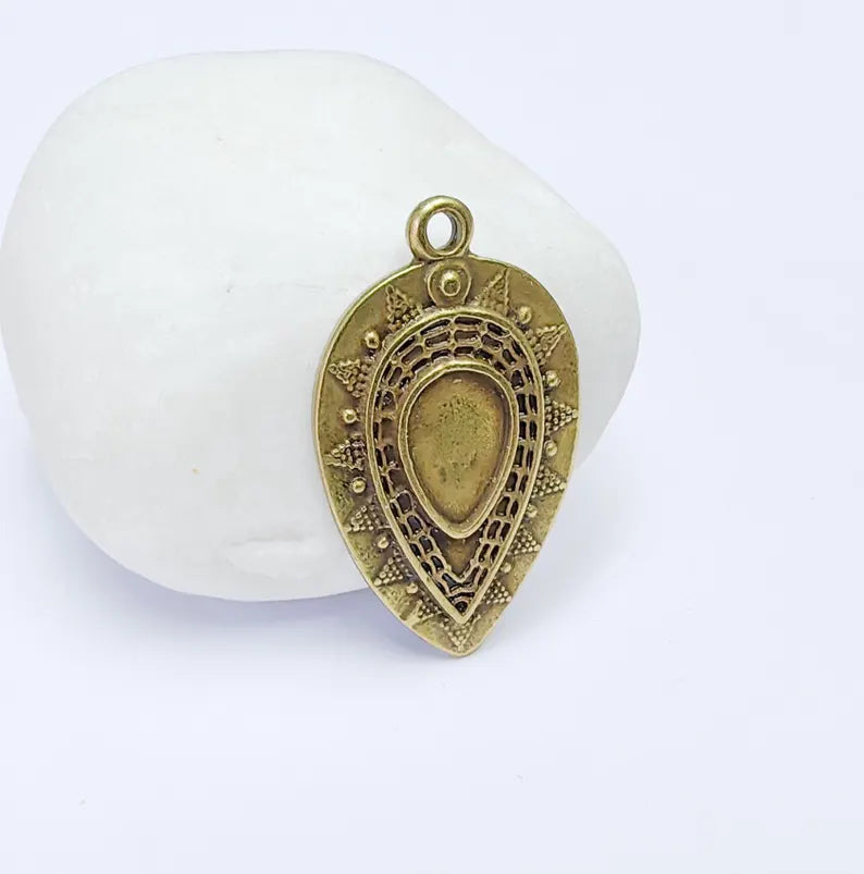 Bronze Charms Blank , Drop Charms, Ethnic Earring Charms, Bronze Rustic Pendant, Necklace Parts, Antique Bronze Plated 35x20mm G36846
