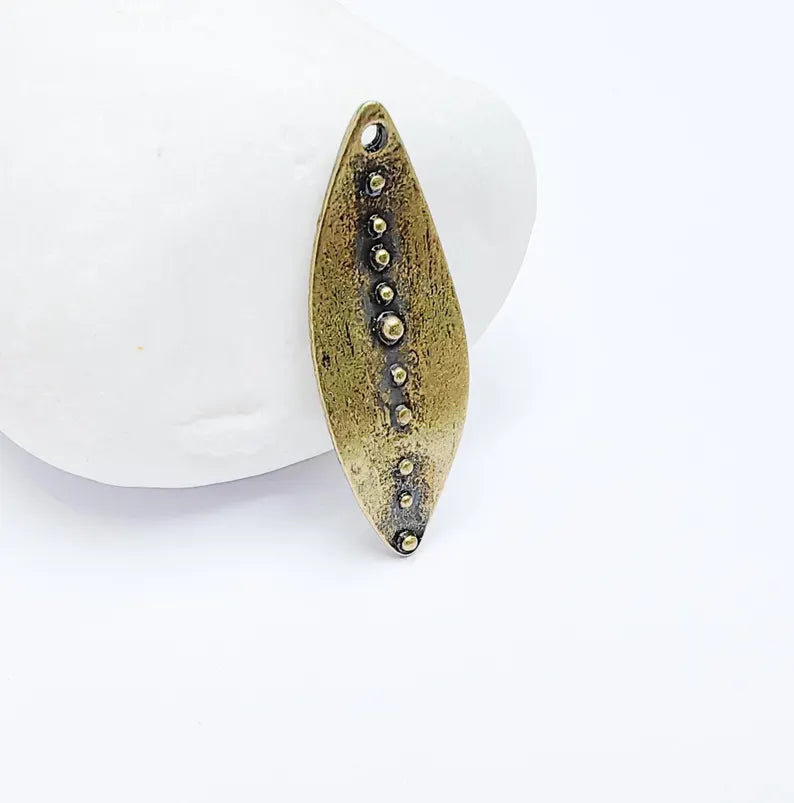 Bronze Leaf Dangle Charms, Boho Charms, Rustic Charms, Earring Charms, Bronze Pendant, Necklace Parts, Antique Bronze Plated 33x12mm G36856