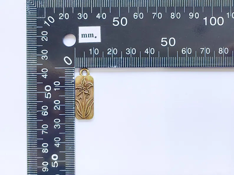 2 Lily Charms, Earring Charms, Flower Necklace Parts, Floral Charm for Nature Inspired Jewelry, Antique Bronze Plated Zamac 28x10mm G36894