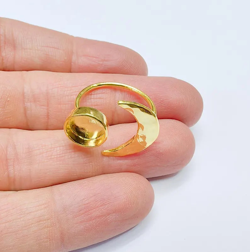 Gold Ring Crescent Setting, Moon Ring Blank, Resin Bezel, Celestial Ring Mounting, Epoxy Frame, Adjustable Antique Gold Plated 10mm G36899