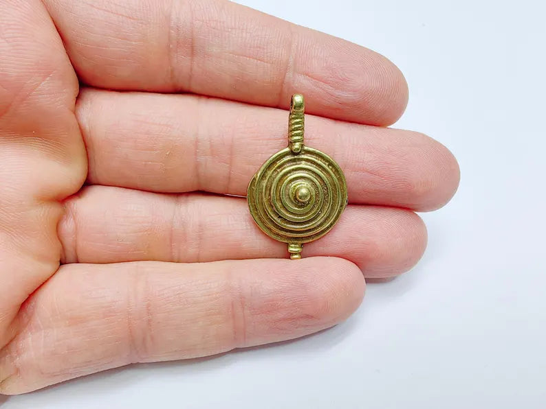 Antique Bronze Plated Concentric Circle Pendant, Bohemian Necklace Parts, Unique Tribal Design for DIY Jewelry 33x20mm G36859