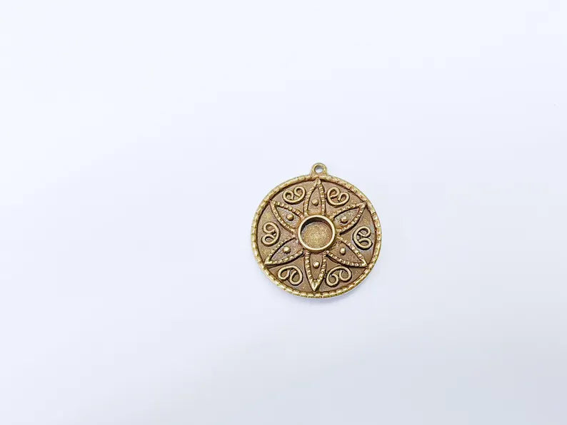 Bohemian Pendant Blank, Cabochon Bezel, Locket Base, inlay Mountings, Resin Necklace, Antique Bronze Plated Zamac (8mm blank) G36913