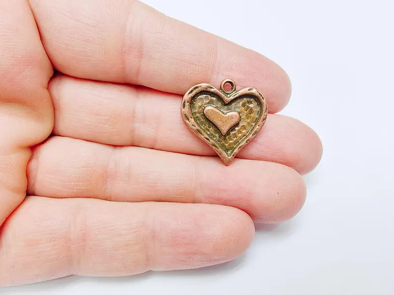 Double Heart Charm, Heart Pendant, Romantic Boho Jewelry Supply, DIY Necklace Bracelet Craft, Love Symbol, Antique Copper Plated 23mm G36921