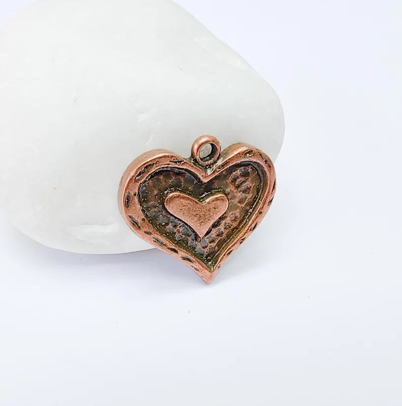 Double Heart Charm, Heart Pendant, Romantic Boho Jewelry Supply, DIY Necklace Bracelet Craft, Love Symbol, Antique Copper Plated 23mm G36921