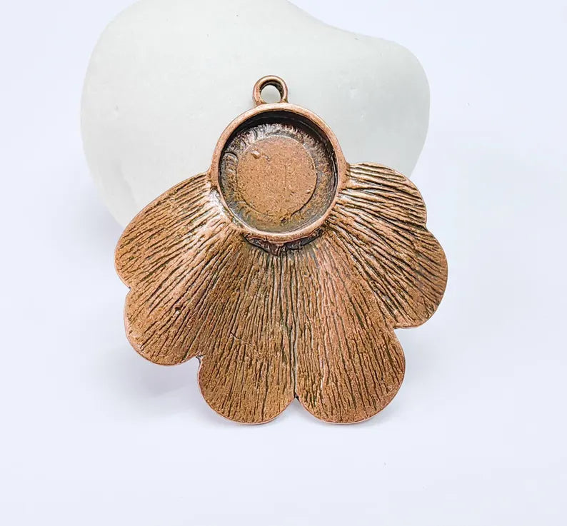 Bohemian Pendant Blank, Cabochon Bezel, Locket Base, inlay Mounting, Resin Necklace, Antique Copper Plated Zamac 42x40mm (14mm blank) G36935