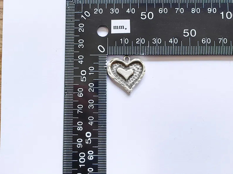 Double Heart Charm, Heart Pendant, Romantic Boho Jewelry Supply, DIY Necklace Bracelet Craft, Love Symbol, Antique Silver Plated 23mm G36901