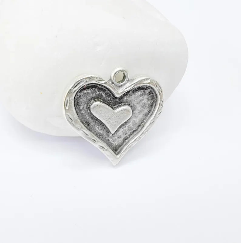 Double Heart Charm, Heart Pendant, Romantic Boho Jewelry Supply, DIY Necklace Bracelet Craft, Love Symbol, Antique Silver Plated 23mm G36901
