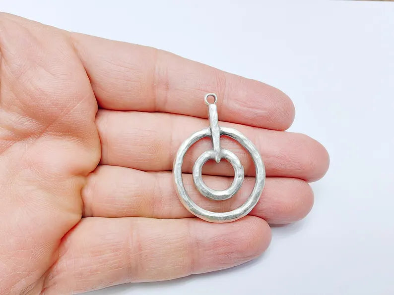 Double Circle Pendant, Geometric Boho Charm, Modern Minimalist Jewelry, DIY Rustic Necklace Craft, Antique Silver Plated 42x30mm G36910
