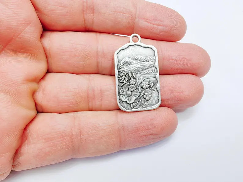Mountain Flower Pendant, Nature Boho Charm, Rustic Outdoor Necklace, Wildflower Adventure, Antique Silver Plated Zamac 34x19mm G36949