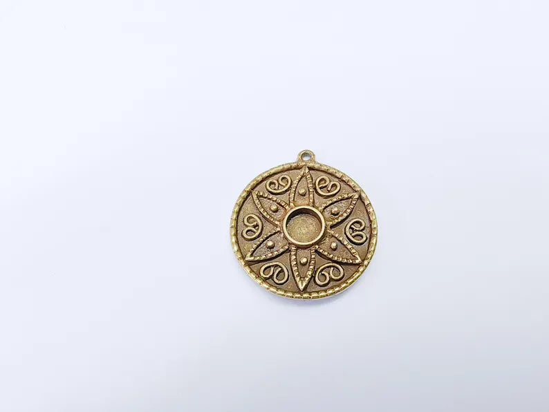 Bohemian Pendant Blank, Cabochon Bezel, Locket Base, inlay Mountings, Resin Necklace, Antique Bronze Plated Zamac (8mm blank) G36913