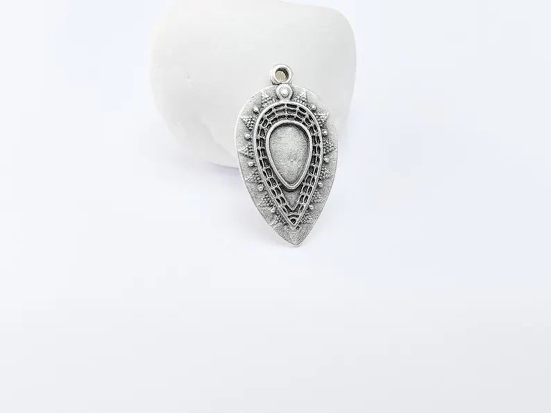 Teardrop Bezel Pendant, Tribal Cabochon Setting, Boho Jewelry Making Supplies, Blank Tray Charm, Antique Silver Plated 34x20mm G36956