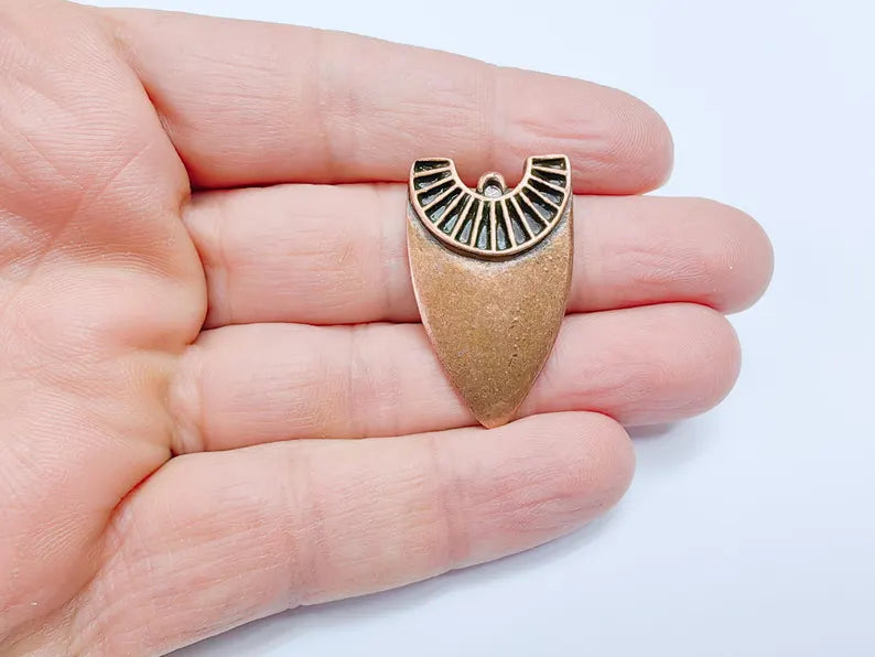 Tribal Shield Pendant, Boho Charm, Rustic Ethnic Necklace, DIY Jewelry Craft, Statement Jewelry Supply, Antique Copper Plated 36x22mm G36926