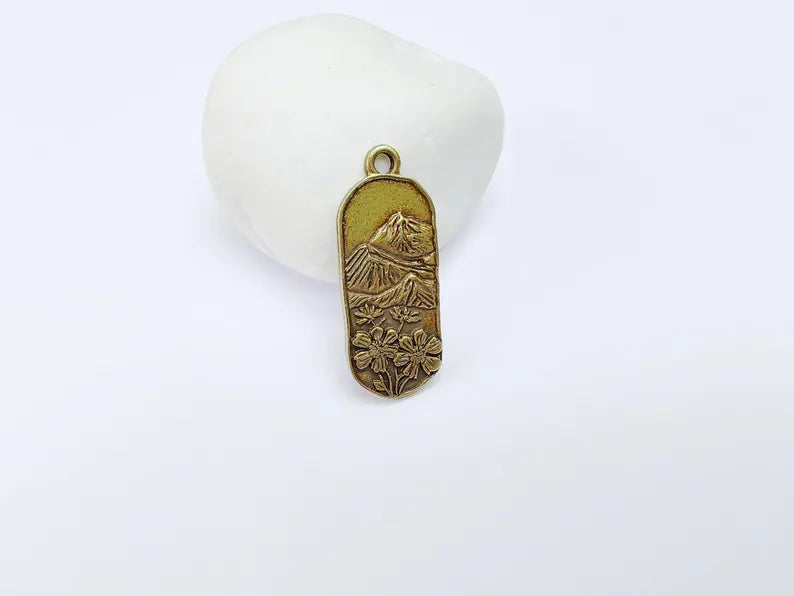 Floral Mountain Charm, Nature Pendant, Hiking Necklace Supply, Outdoor Adventure, Boho Rustic Earring, Antique Bronze Plated 39x15mm G36933