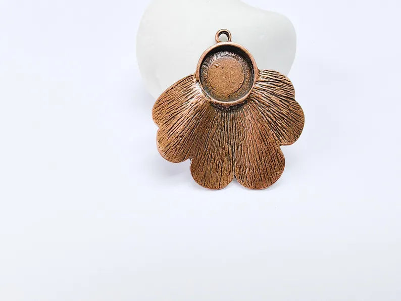 Bohemian Pendant Blank, Cabochon Bezel, Locket Base, inlay Mounting, Resin Necklace, Antique Copper Plated Zamac 42x40mm (14mm blank) G36935