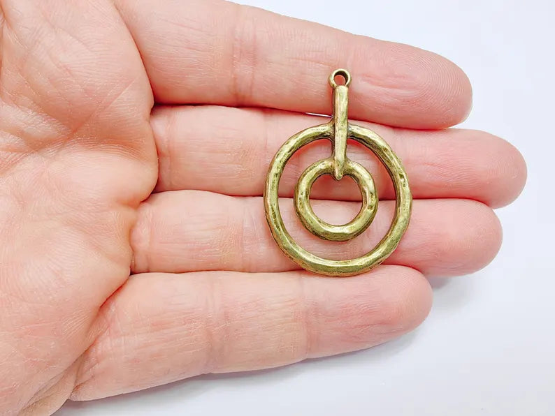 Double Circle Pendant, Geometric Boho Charm, Modern Minimalist Jewelry, DIY Rustic Necklace Craft, Antique Bronze Plated 42x30mm G36943