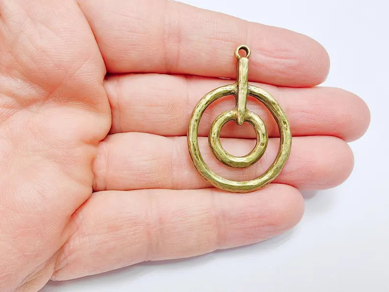 Double Circle Pendant, Geometric Boho Charm, Modern Minimalist Jewelry, DIY Rustic Necklace Craft, Antique Bronze Plated 42x30mm G36943