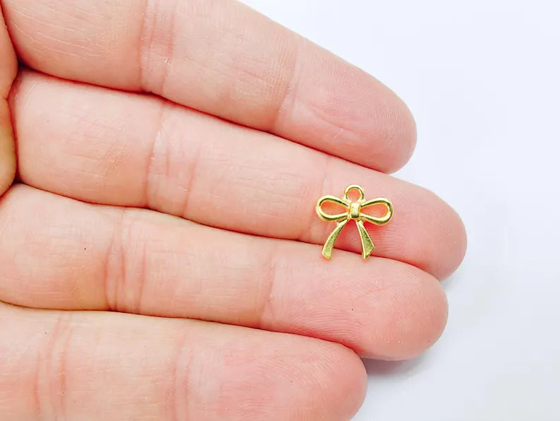 5 Bow Charm, Bow Tie Pendant, Ribbon Charms, Earring Charms, Dangle Pendant, Gold Plated 12x12mm G36966