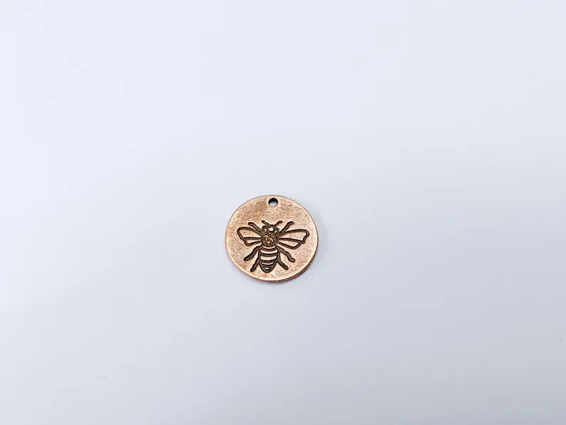 4 Bee Charm, Round Brass Honeybee Pendant, Nature-Inspired Jewelry Making Supplies, Antique Copper Plated Metal 17mm G36968