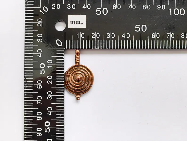 Antique Copper Plated Concentric Circle Pendant, Bohemian Necklace Parts, Unique Tribal Design for DIY Jewelry 33x20mm G36982