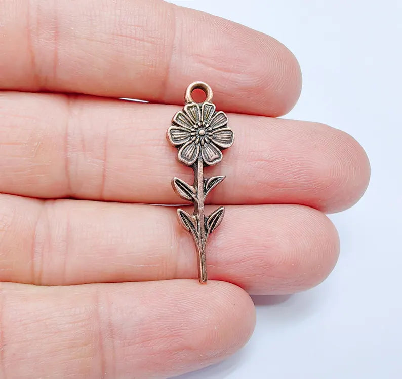 2 Daisy Flower Charm, Boho Floral Pendant, Spring Flower Charm, Botanical Jewelry Supply Findings, Antique Copper Plated 35x12mm G36985