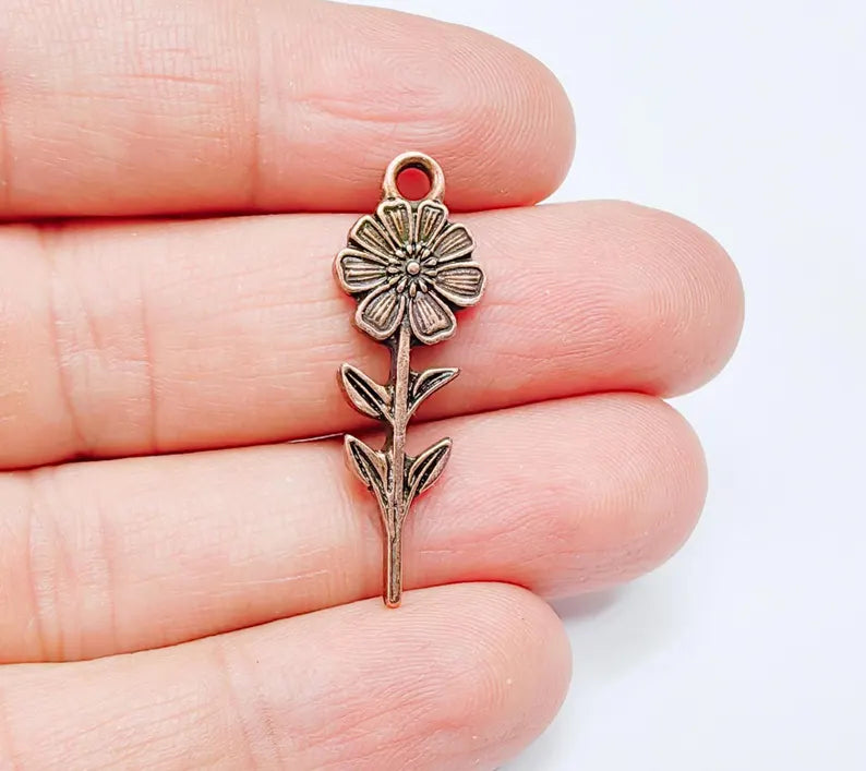 2 Daisy Flower Charm, Boho Floral Pendant, Spring Flower Charm, Botanical Jewelry Supply Findings, Antique Copper Plated 35x12mm G36985
