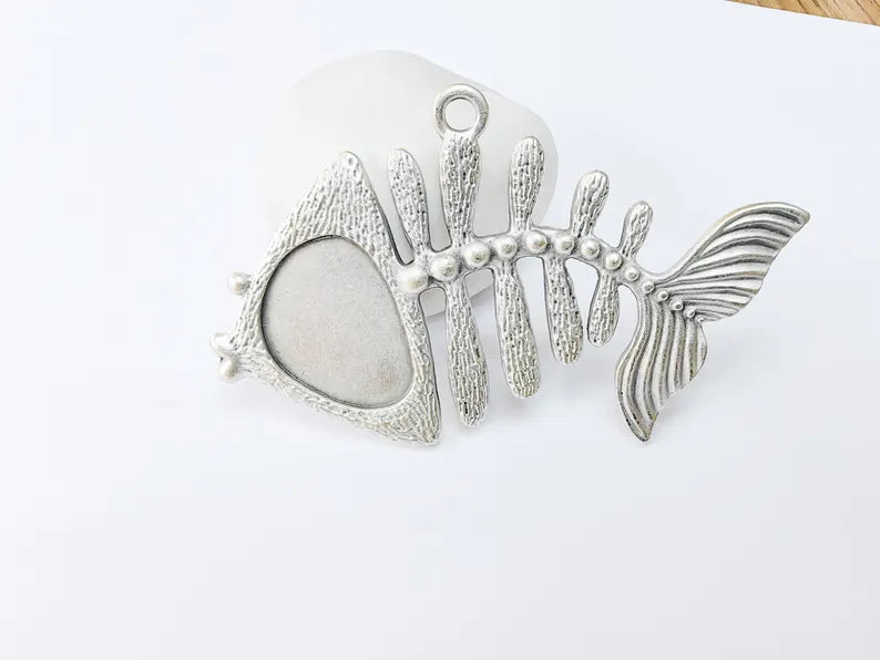 Fish Skeleton Pendant, Fishbone Pendant, Large Nautical Charm, Ocean Themed Statement Pendant, Antique Silver Plated 91x54mm G36999