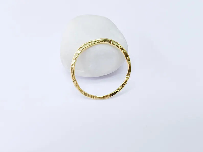 Textured Circle Connector, Hammered Round Hoop for DIY Jewelry, Boho Bracelet and Necklace Component, Circle Findings 40mm G37000