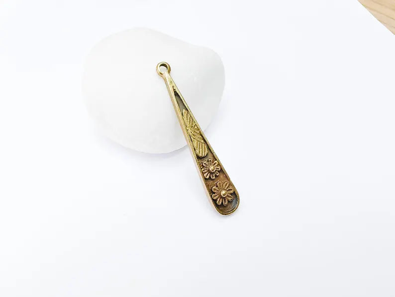 2 Flower Charms, Earring Charms, Bohemian Necklace Parts, Floral Charm for Nature Inspired Jewelry, Antique BronzePlated Zamac 51x9mm G37001