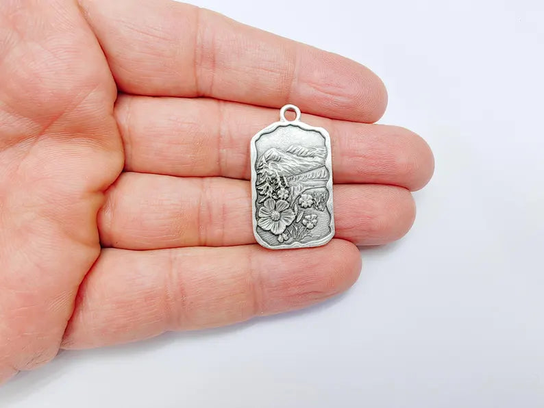Mountain Flower Pendant, Nature Boho Charm, Rustic Outdoor Necklace, Wildflower Adventure, Antique Silver Plated Zamac 34x19mm G36949