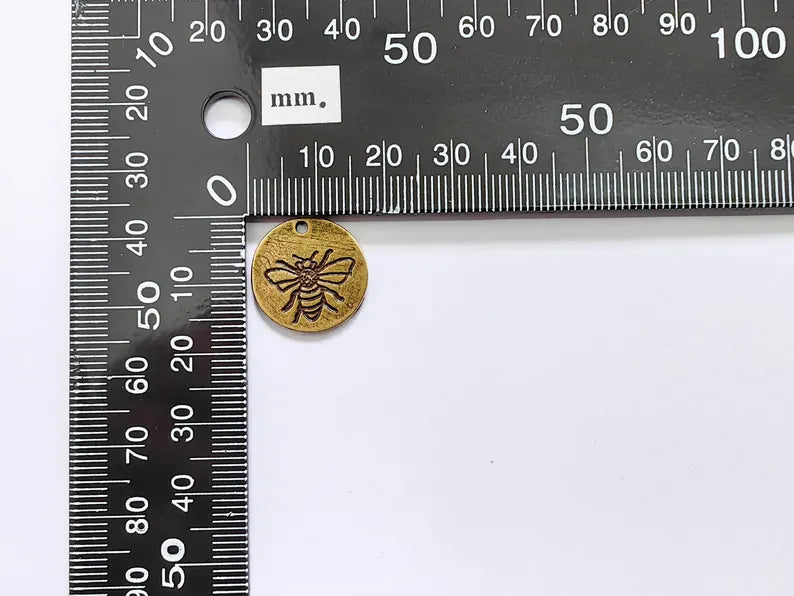 4 Bee Charm, Round Brass Honeybee Pendant, Nature-Inspired Jewelry Making Supplies, Antique Bronze Plated Metal 17mm G36963