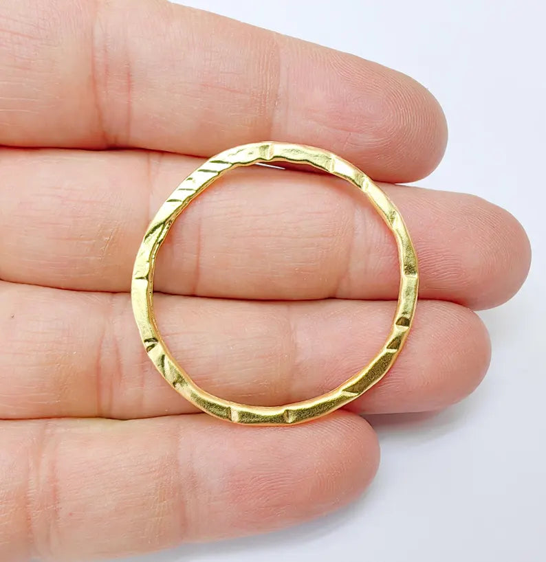 Textured Circle Connector, Hammered Round Hoop for DIY Jewelry, Boho Bracelet and Necklace Component, Circle Findings 40mm G37000